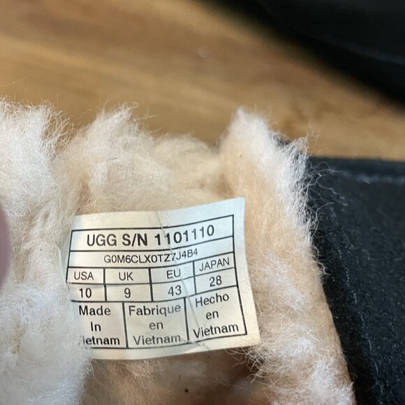 UGG Men's Ascot Sheepskin Slippers Black Suede 10 - Picture 6 of 6